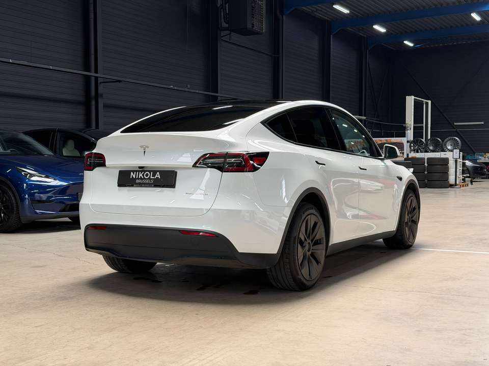 tesla-model-y-long-range-awd-2024-eletrico