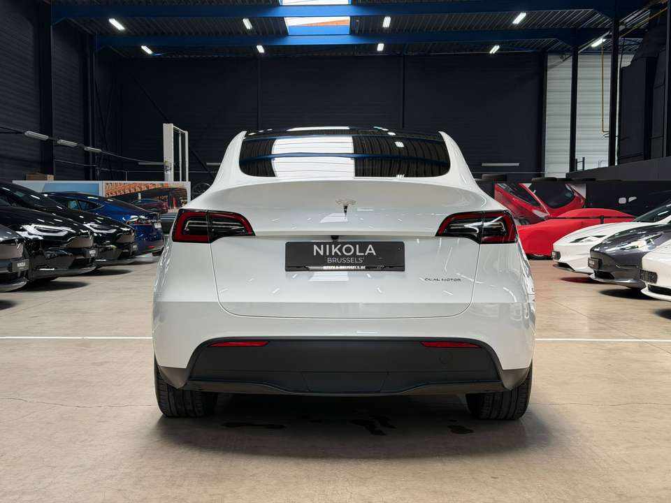 tesla-model-y-long-range-awd-2024-eletrico