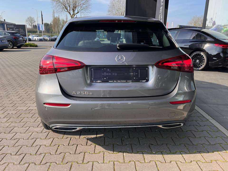 mercedes-benz-classe-a-a-200-2024-gasolina-1332cc