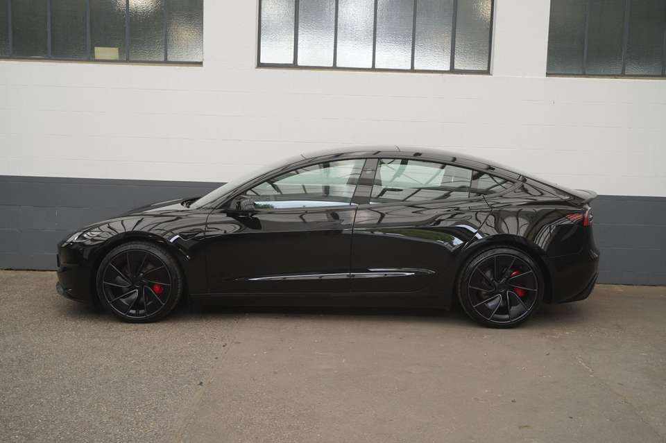 tesla-model-3-long-range-awd-2024-eletrico
