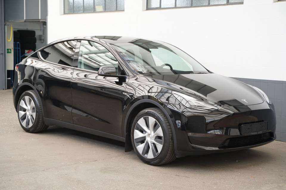 tesla-model-y-standard-range-rwd-2023-eletrico