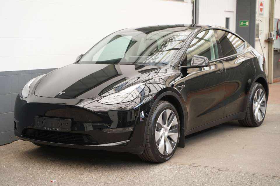 tesla-model-y-standard-range-rwd-2023-eletrico