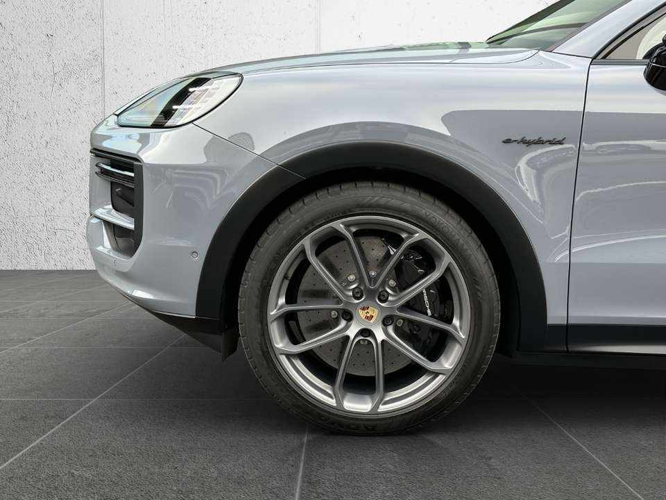 porsche-cayenne-gt-paket-turbo-4-0-v8-e-hybrid-2024-gasolina-3996cc