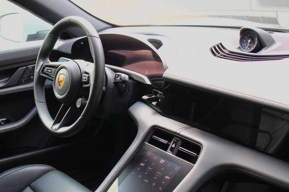 porsche-taycan-4s-2021-eletrico