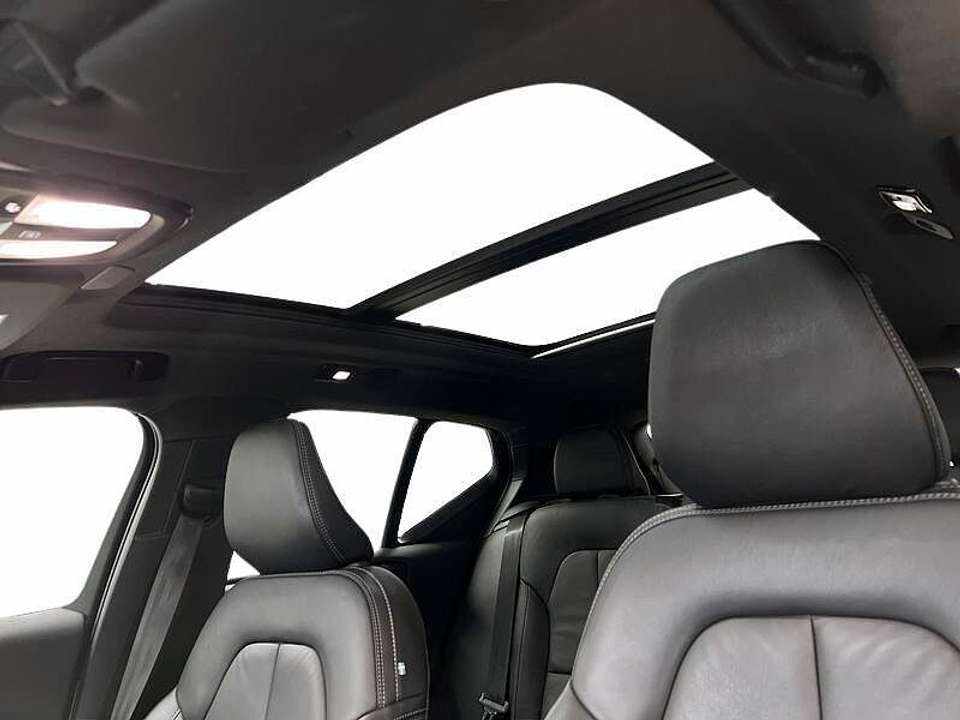 volvo-xc40-p8-recharge-awd-2021-eletrico