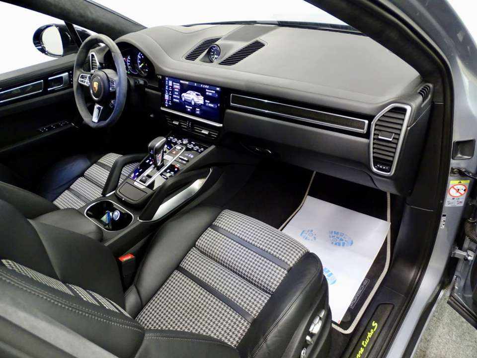 porsche-cayenne-turbo-s-e-hybrid-2020-gasolina-3996cc