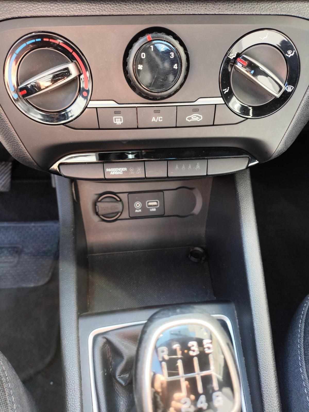 hyundai-i20-1-1-75cv-2017-diesel-1120cc