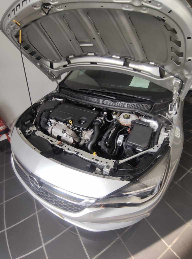 opel-astra-sport-tourer-2018-diesel-1598cc