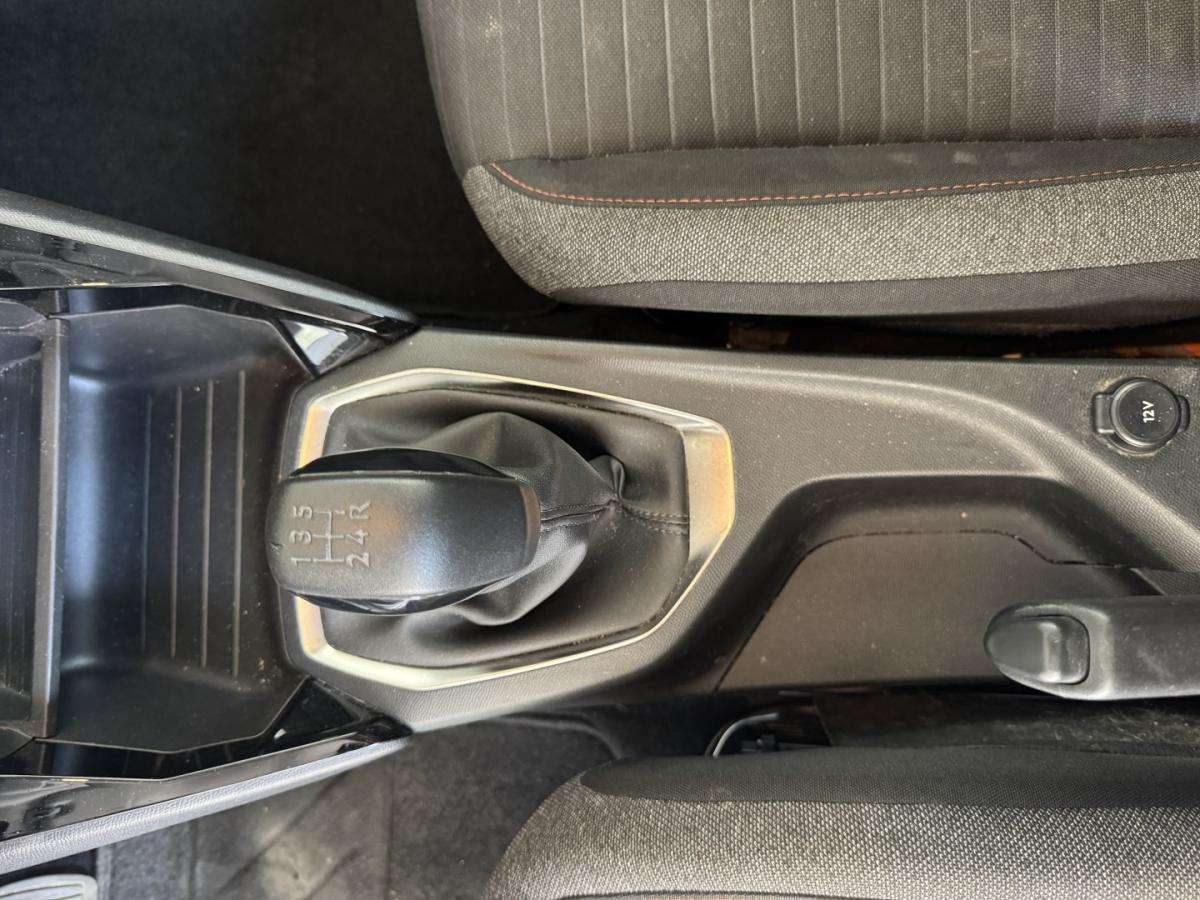 peugeot-208-2020-gasolina-1199cc