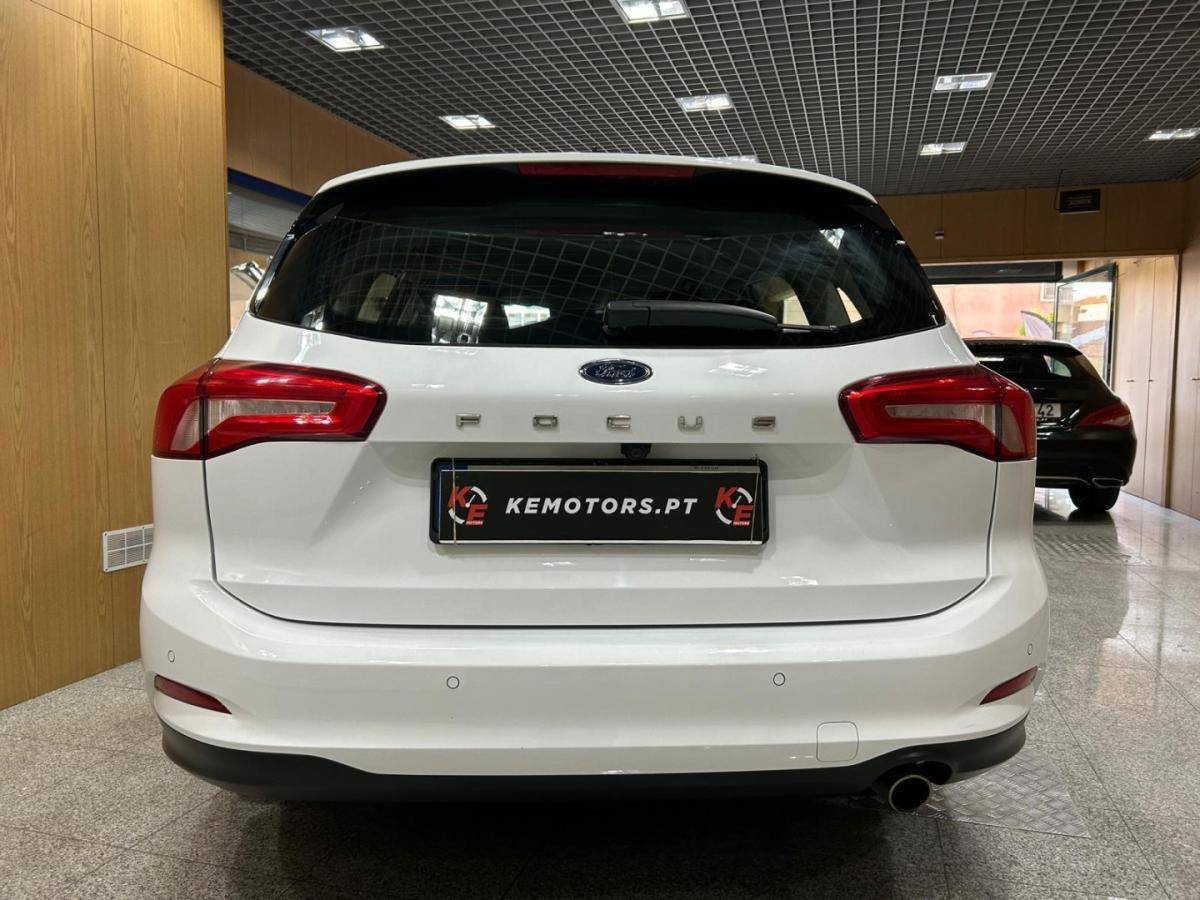 ford-focus-2022-diesel-1499cc