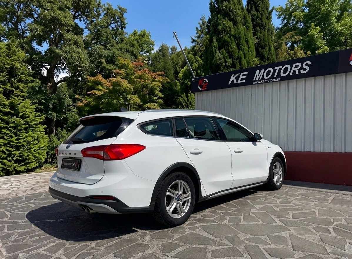 ford-focus-2022-diesel-1499cc