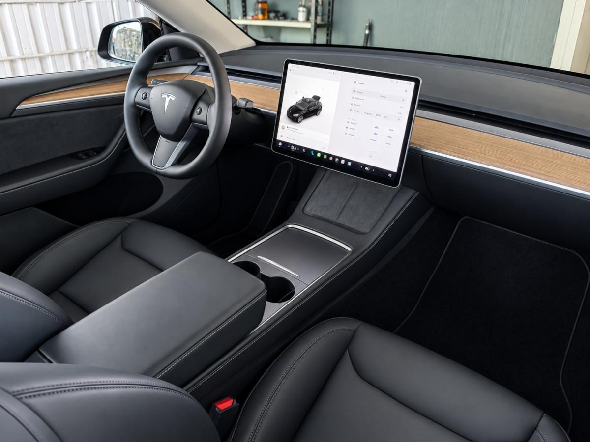 tesla-model-y-2024-eletrico-0cc