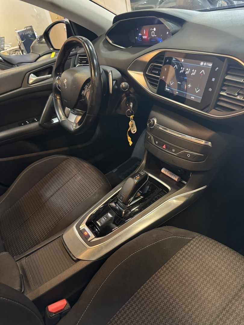 peugeot-308-sw-2021-diesel-1499cc