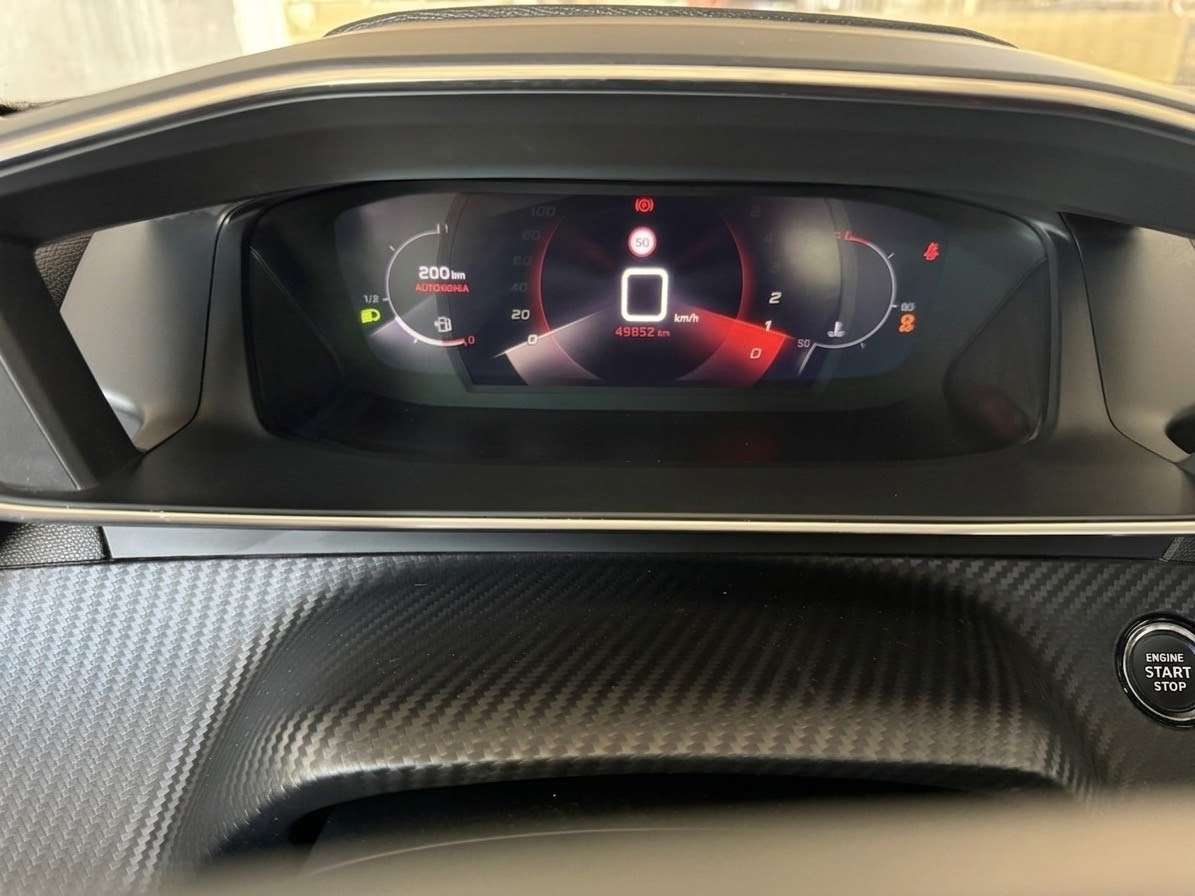 peugeot-2008-2022-gasolina-1199cc