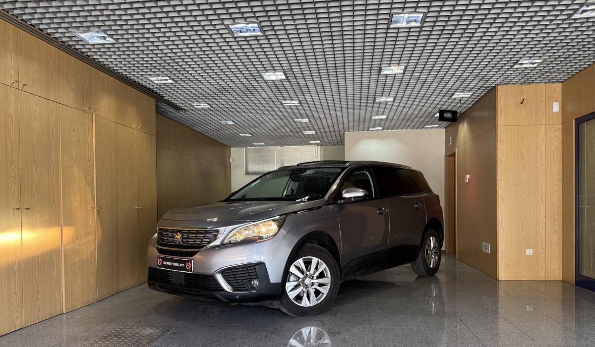 peugeot-5008-2018-diesel-1499cc