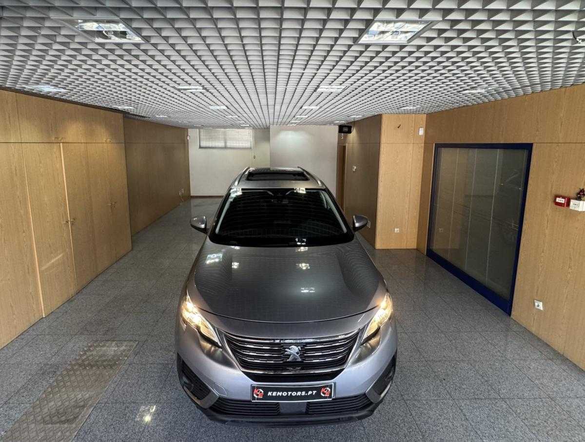 peugeot-5008-2018-diesel-1499cc