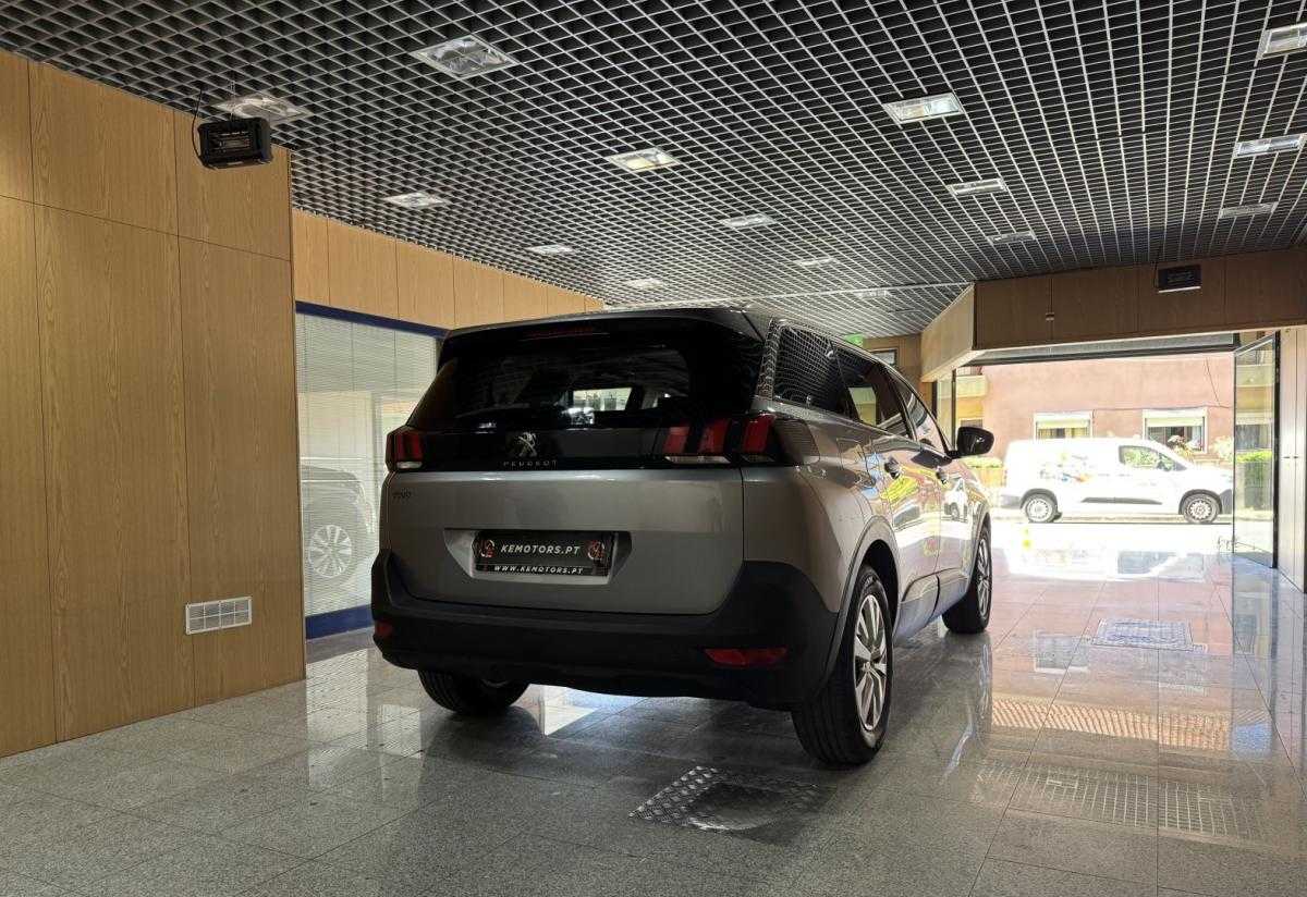 peugeot-5008-2018-diesel-1499cc