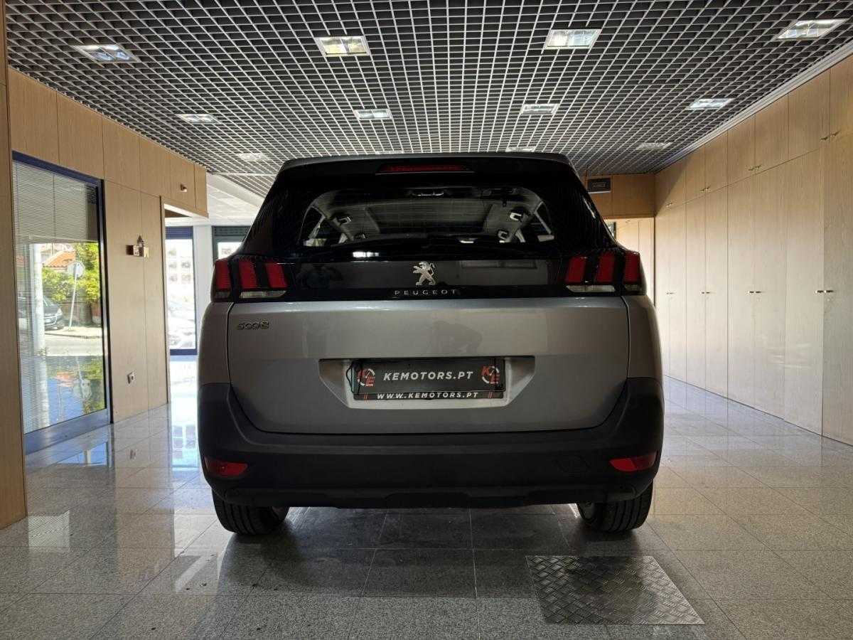 peugeot-5008-2018-diesel-1499cc