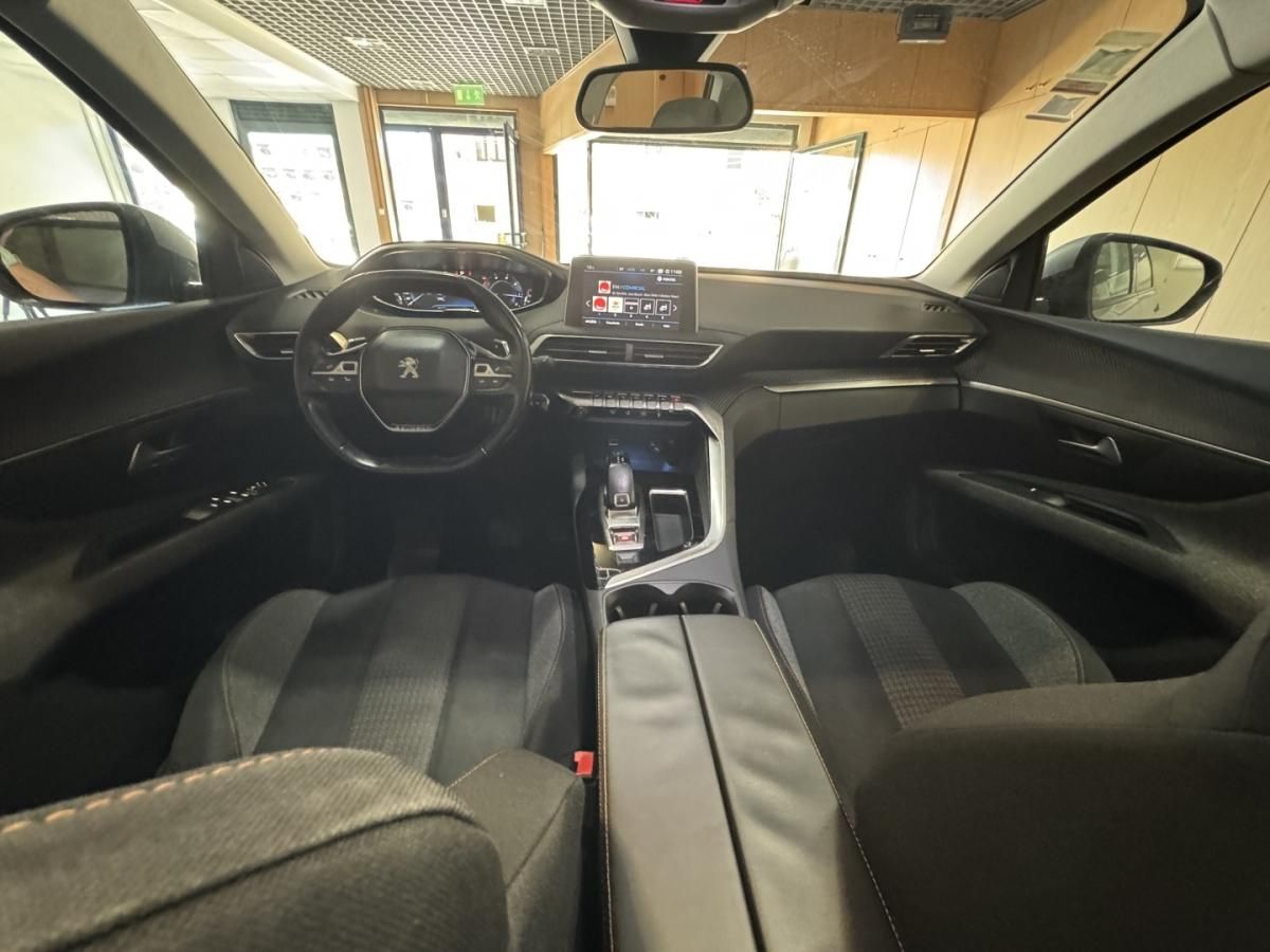 peugeot-5008-2018-diesel-1499cc