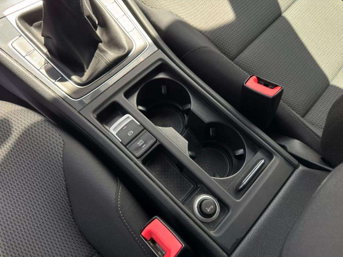 volkswagen-golf-2019-gasolina-999cc