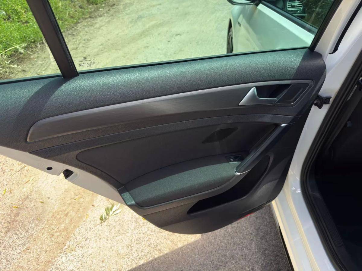volkswagen-golf-2019-gasolina-999cc