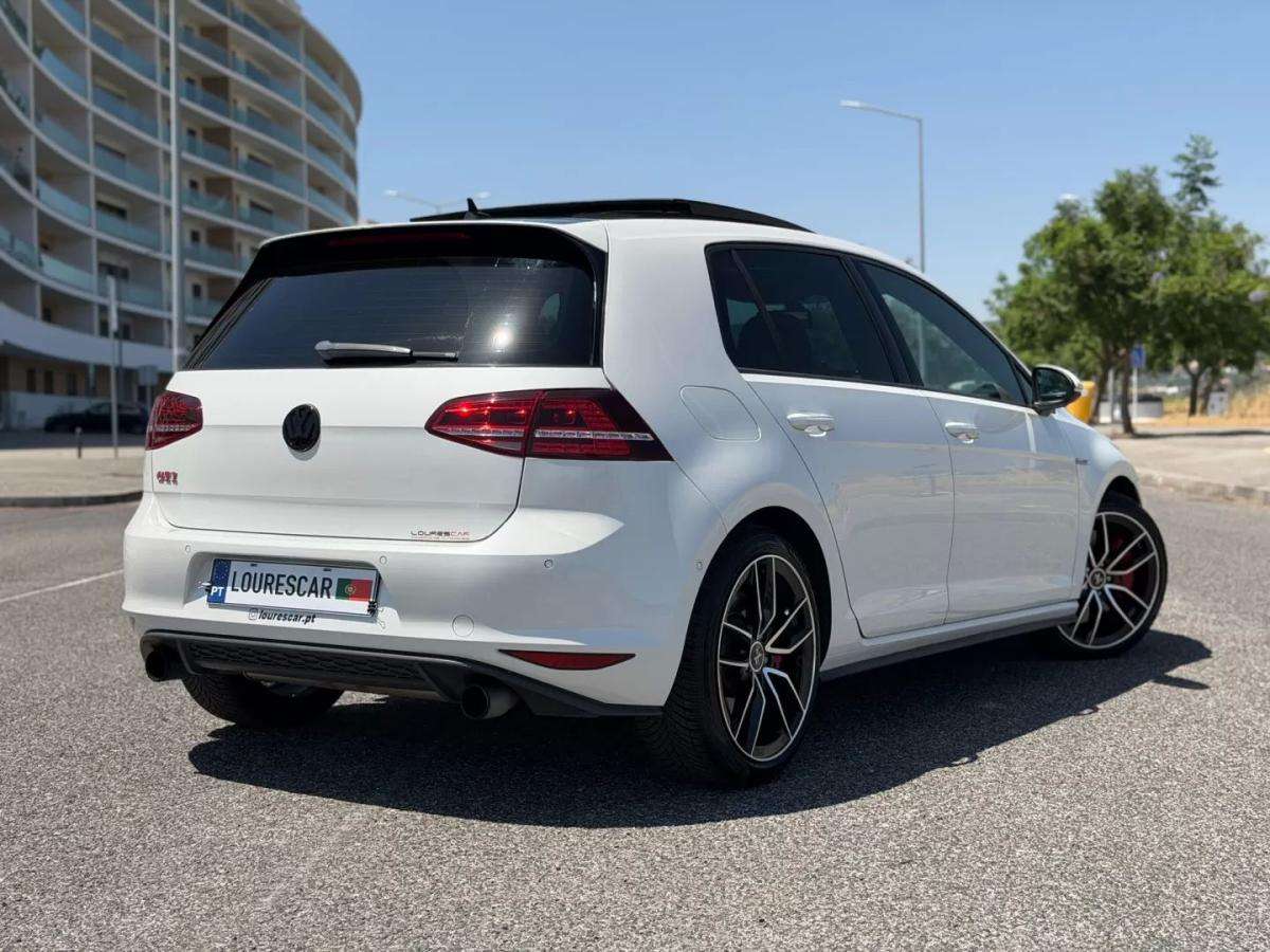 volkswagen-golf-2013-gasolina-1984cc