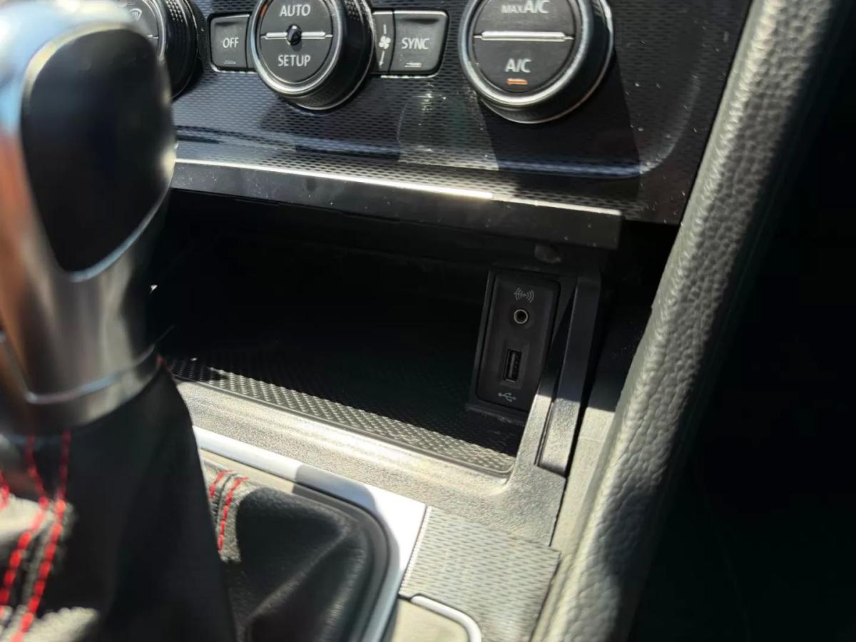 volkswagen-golf-2013-gasolina-1984cc