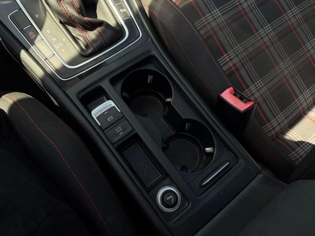 volkswagen-golf-2013-gasolina-1984cc