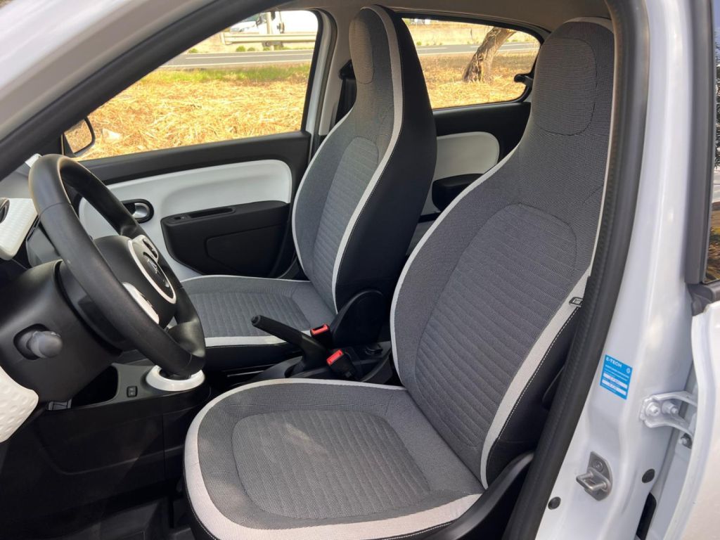 renault-twingo-2022-eletrico-200cc