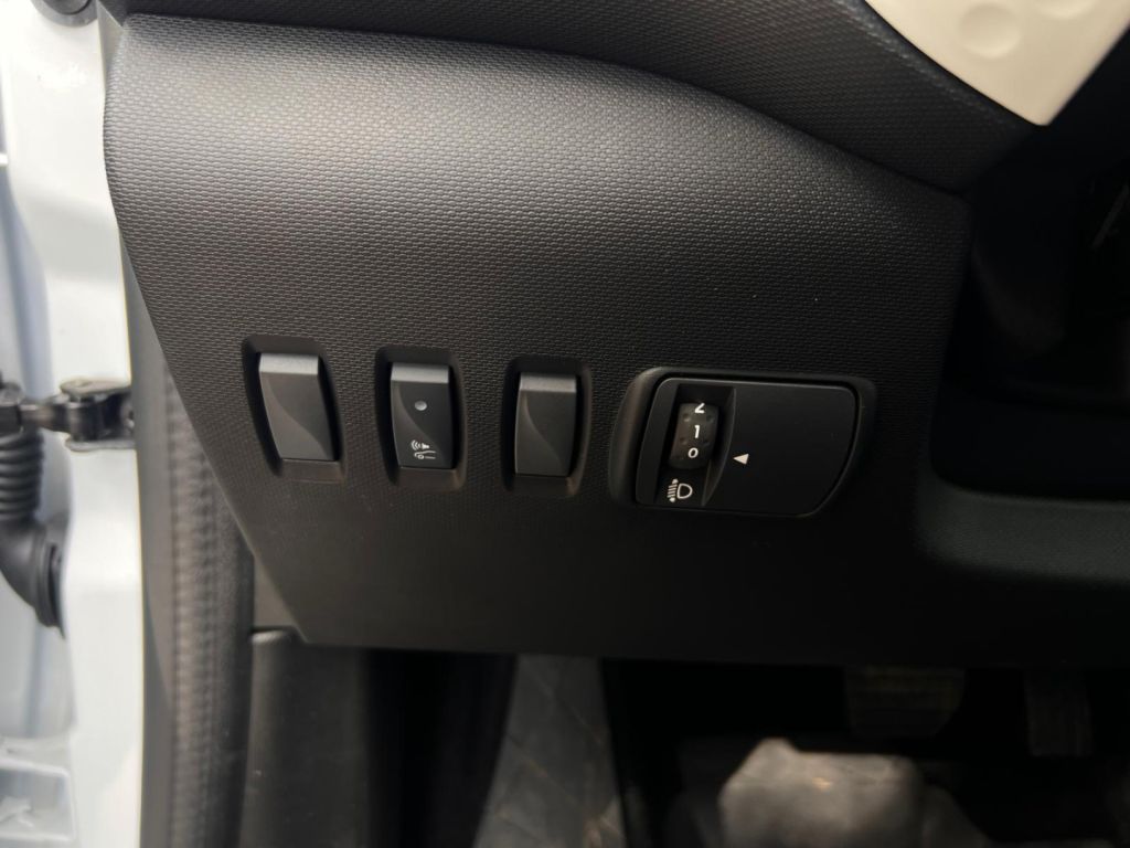 renault-twingo-2022-eletrico-200cc