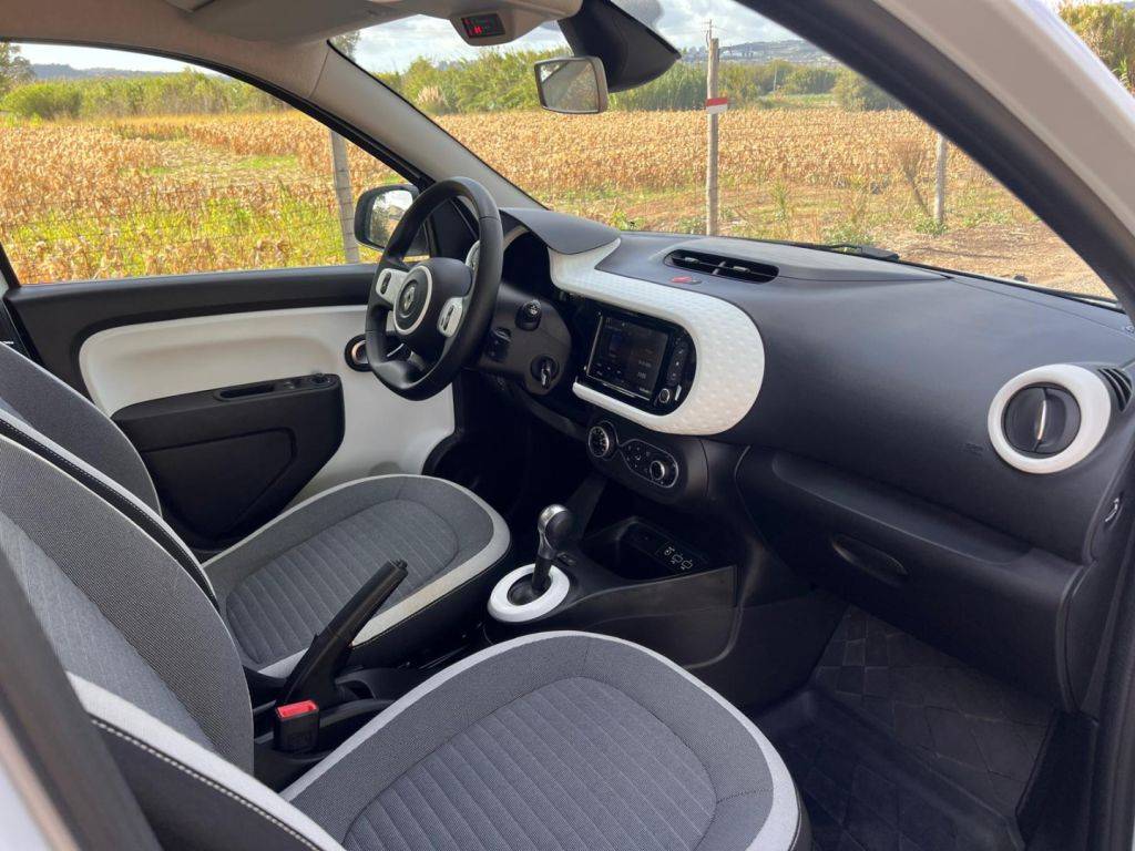 renault-twingo-2022-eletrico-200cc