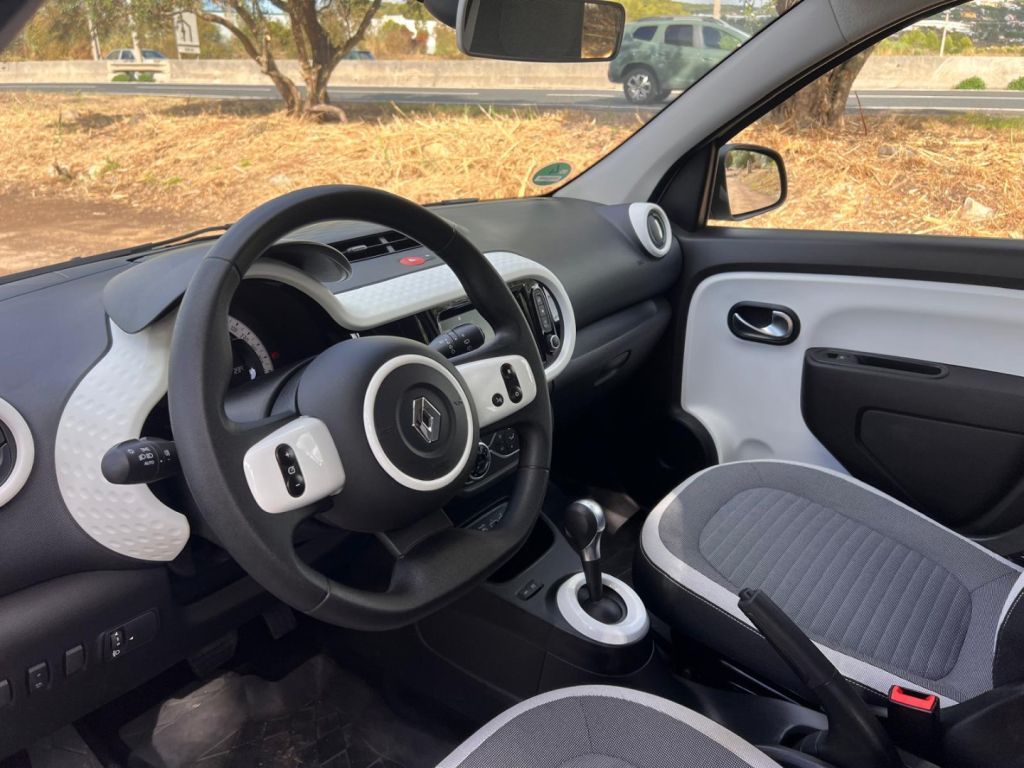 renault-twingo-2022-eletrico-200cc