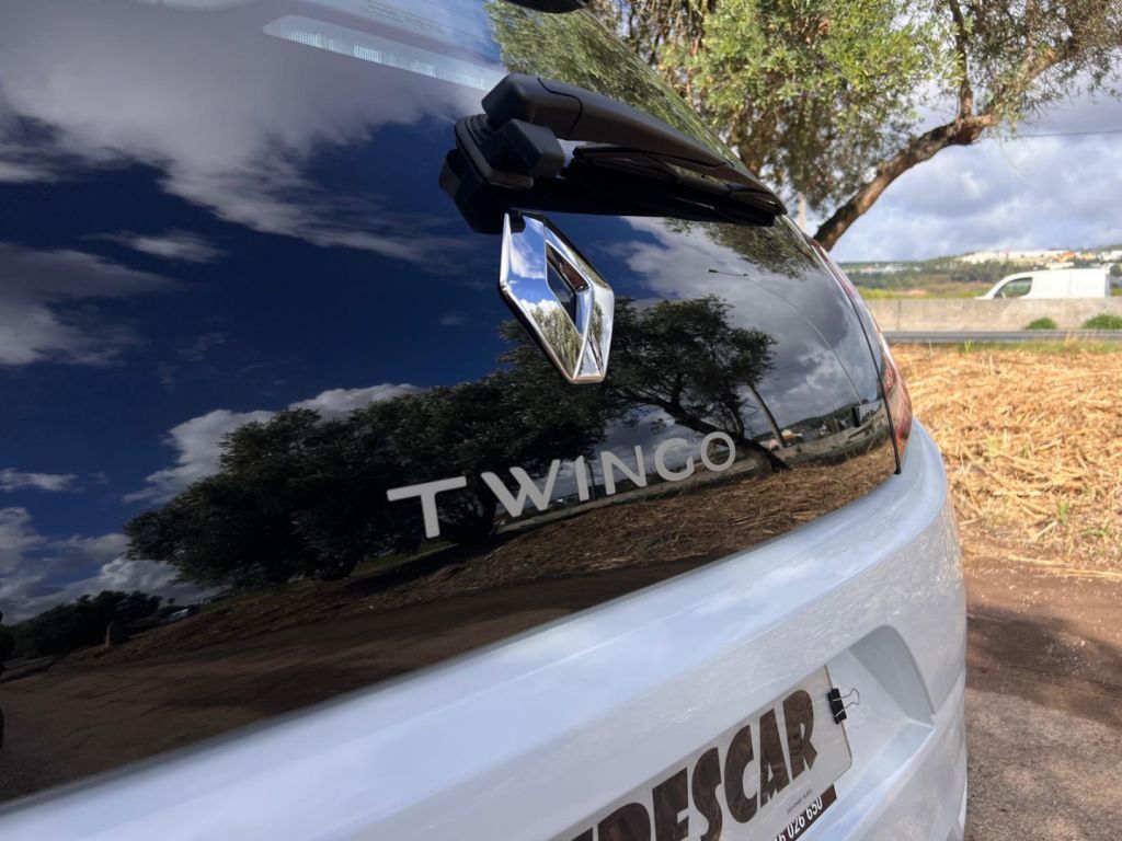 renault-twingo-2022-eletrico-200cc