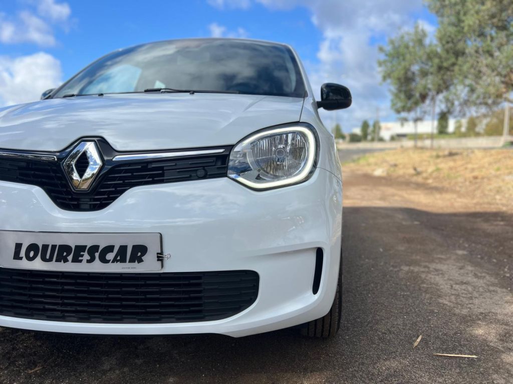 renault-twingo-2022-eletrico-200cc