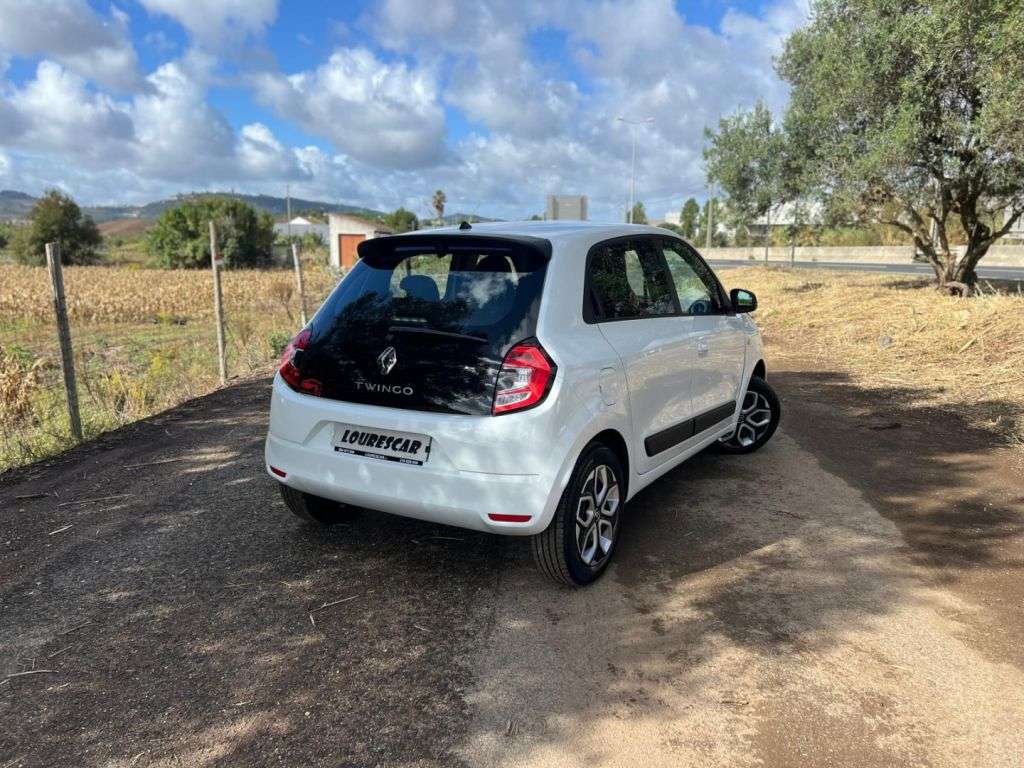 renault-twingo-2022-eletrico-200cc
