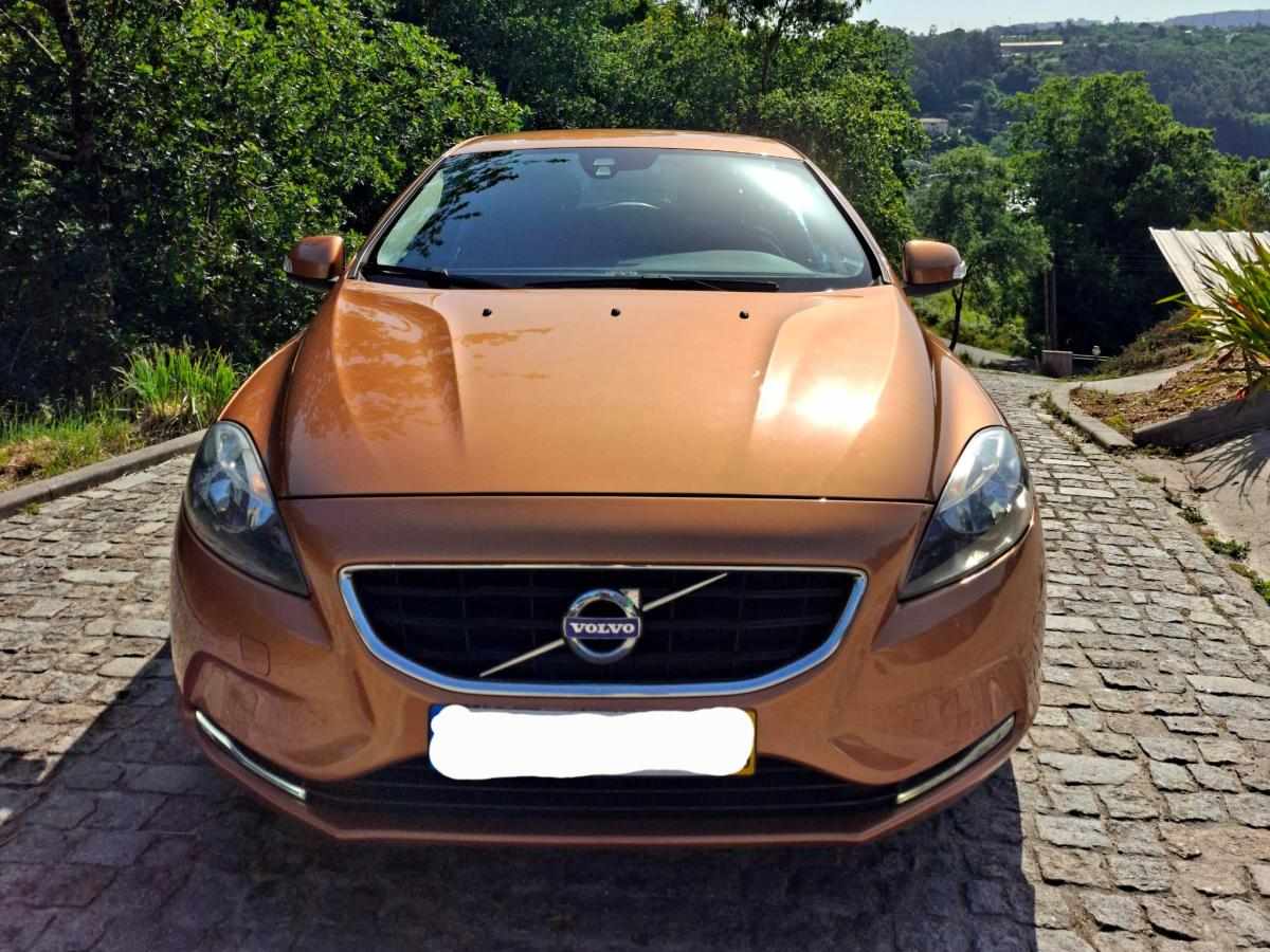 volvo-v40-1-6-d2-2013-diesel-1560cc