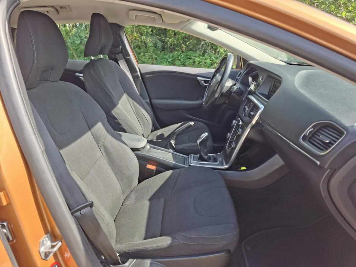 volvo-v40-1-6-d2-2013-diesel-1560cc
