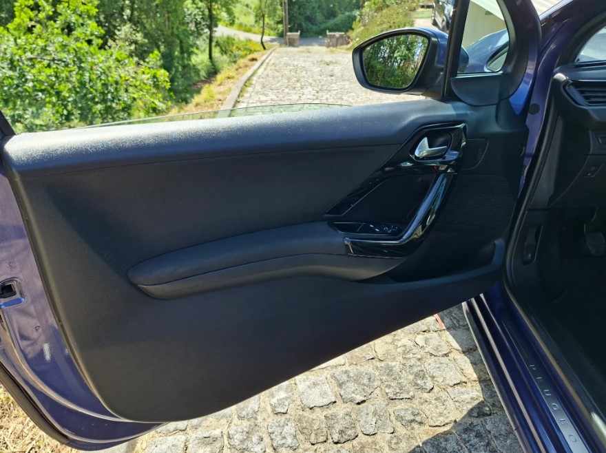 peugeot-208-1-4-hdi-2012-diesel-1398cc