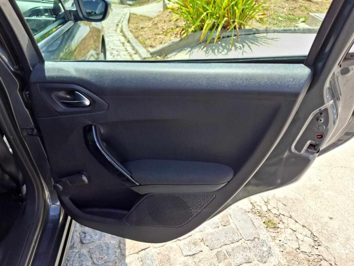 peugeot-208-1-6-bluehdi-2015-diesel-1560cc