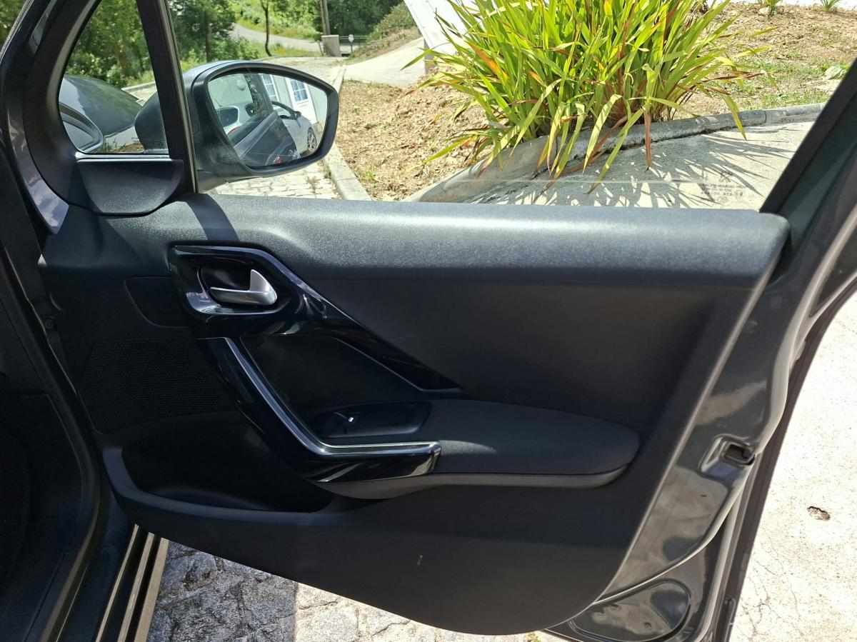 peugeot-208-1-6-bluehdi-2015-diesel-1560cc