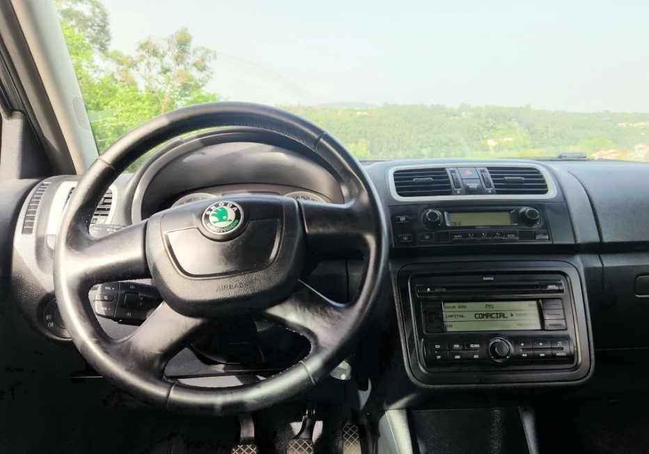 skoda-fabia-1-2-htp-2009-gasolina-1198cc