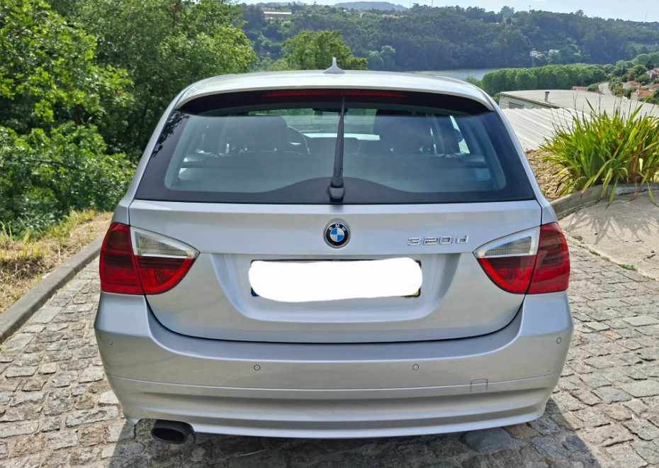 bmw-serie-3-320d-2008-diesel-1995cc