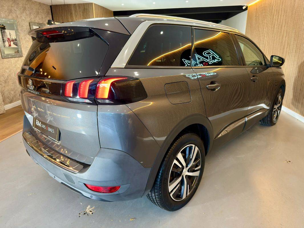 peugeot-5008-2020-diesel-1499cc