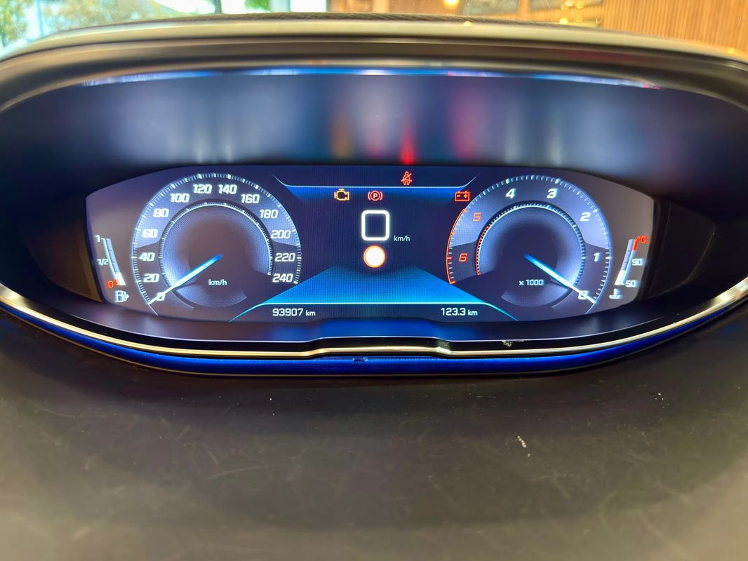 peugeot-5008-2020-diesel-1499cc