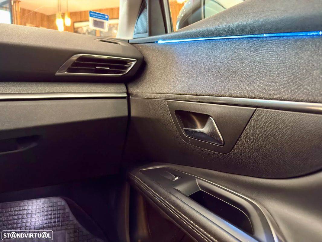 peugeot-5008-2020-diesel-1499cc