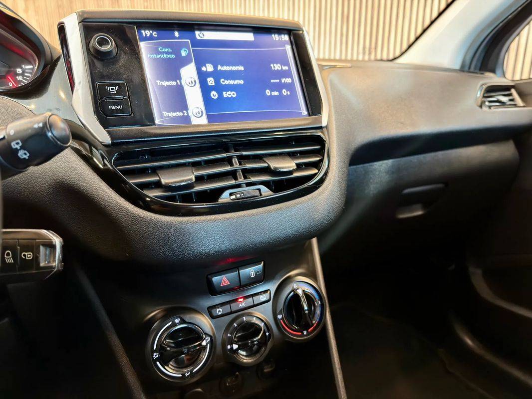 peugeot-208-2012-diesel-1398cc
