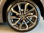 toyota-corolla-2023-hibrido-a-gasolina-1798cc