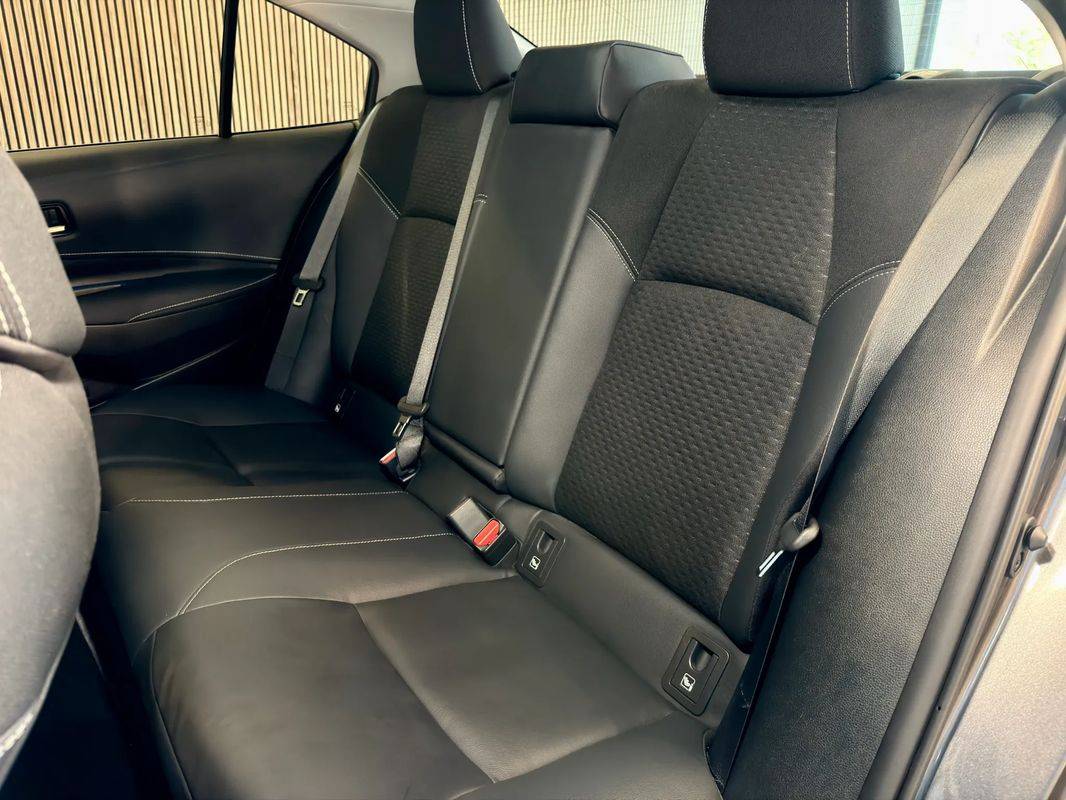 toyota-corolla-2023-hibrido-a-gasolina-1798cc