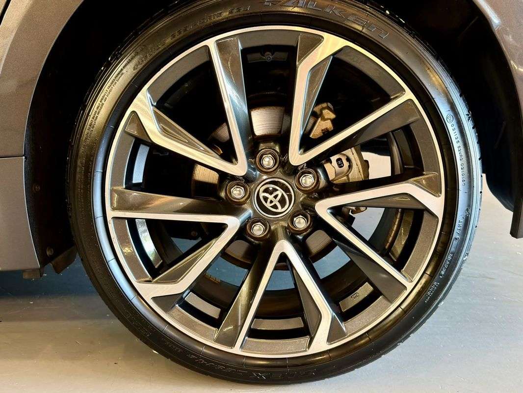 toyota-corolla-2023-hibrido-a-gasolina-1798cc