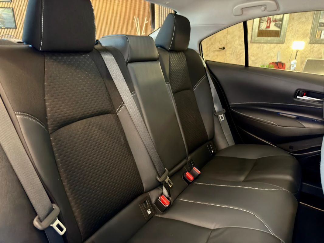 toyota-corolla-2023-hibrido-a-gasolina-1798cc